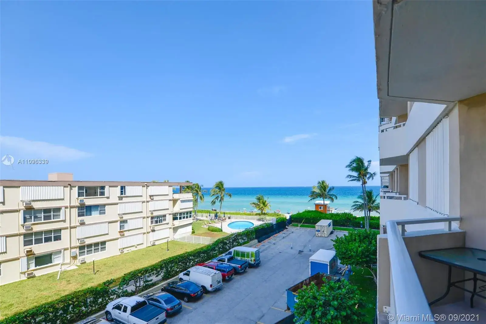 2 bedroom 2 bath Residential Lease for rent at 1950 S Ocean Dr # 3H, Hallandale Beach FL 33009