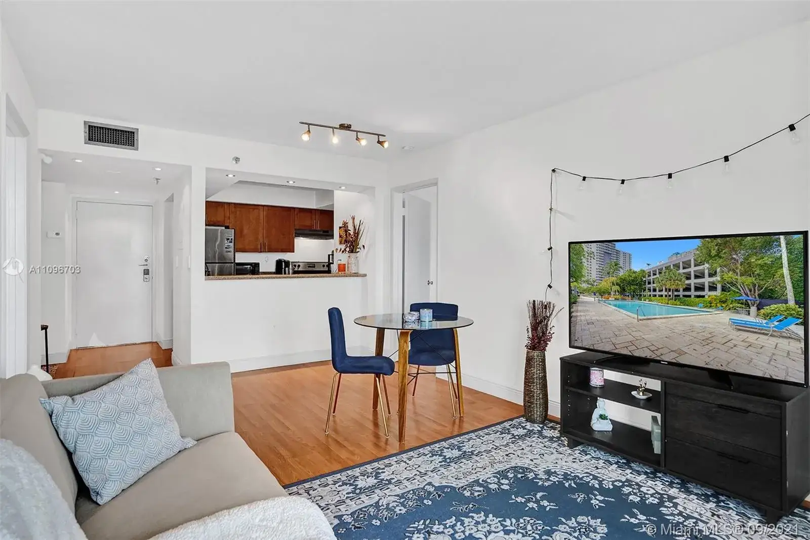 2 bedroom 2 bath Residential for sale at 850 N Miami Ave # 906, Miami FL 33136