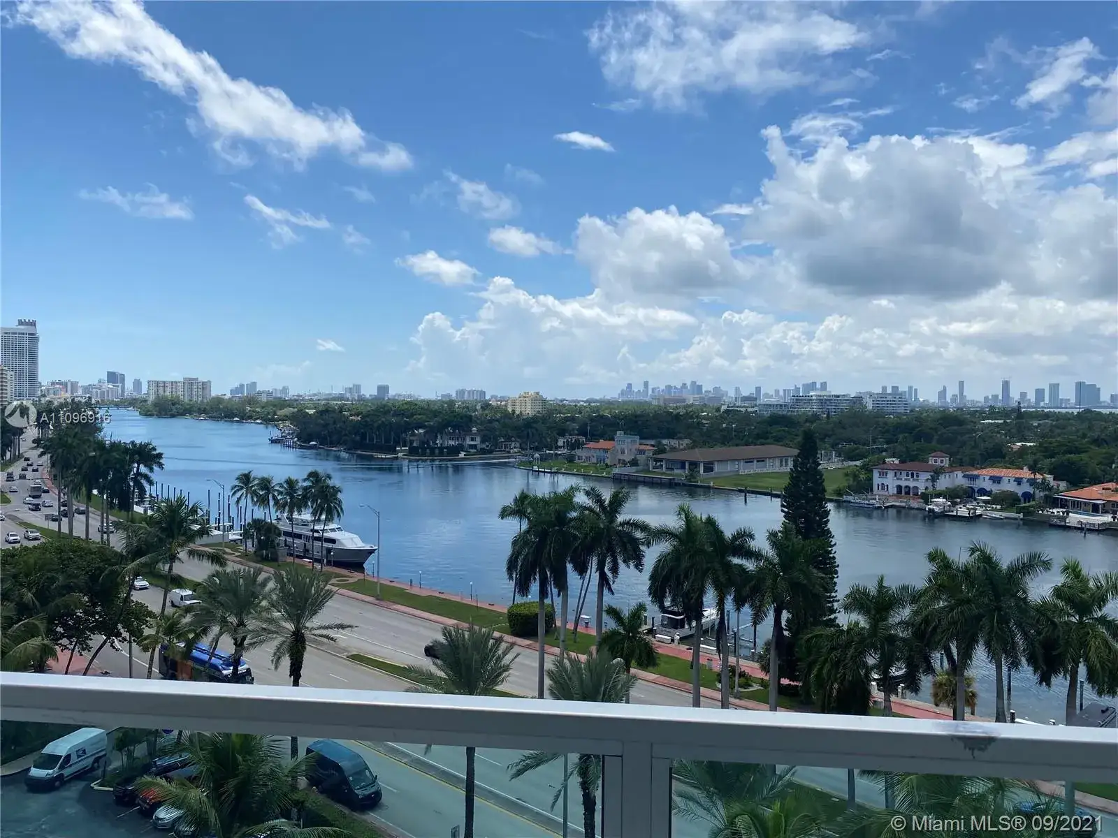 2 bedroom 2 bath Residential for sale at 5161 Collins Ave # 1006, Miami Beach FL 33140