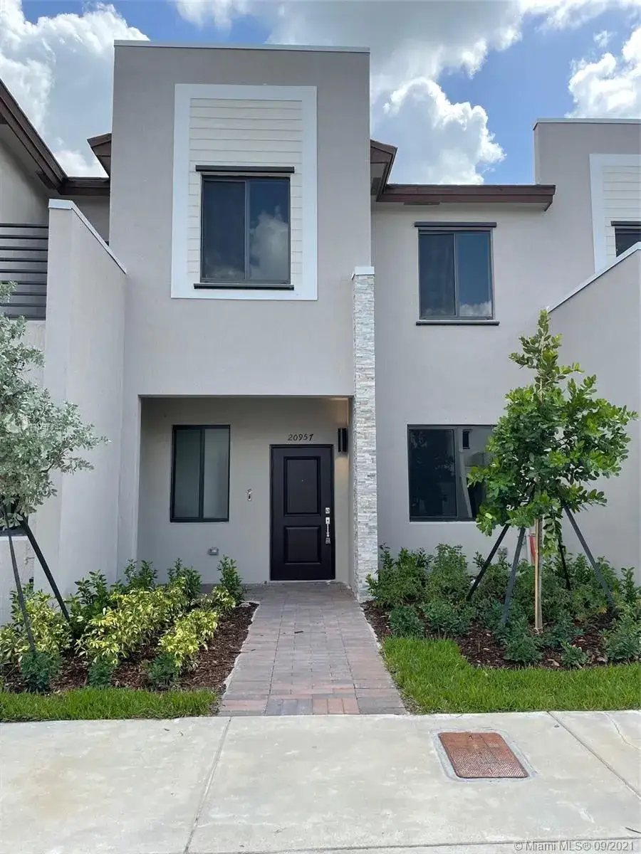 3 bedroom 2 bath Residential Lease for rent at 20957 NE 8 AVE # 20957, Miami FL 33179