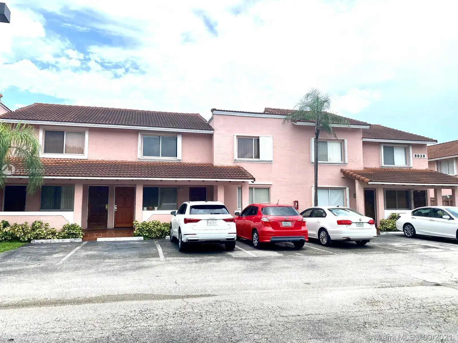 2 bedroom 2 bath Residential Lease for rent at 8039 Lake Dr # 203, Doral FL 33166