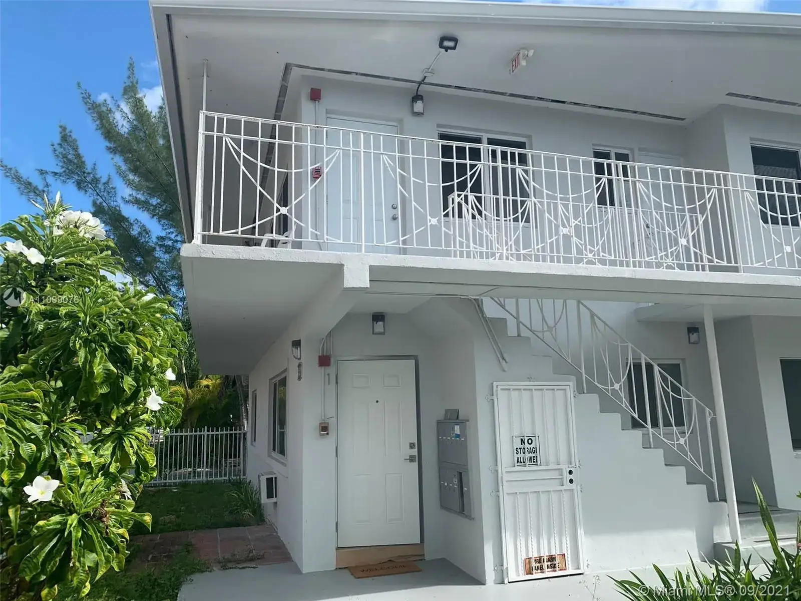 1 bedroom 1 bath Residential Lease for rent at 8129 Abbott Ave # 1, Miami Beach FL 33141