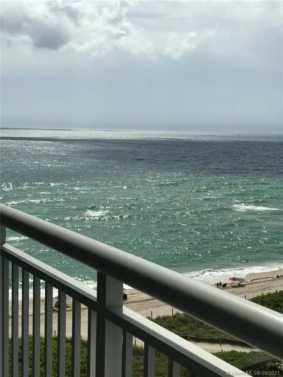 1 bedroom 1 bath Residential for sale at 6969 Collins Ave # 912, Miami Beach FL 33141
