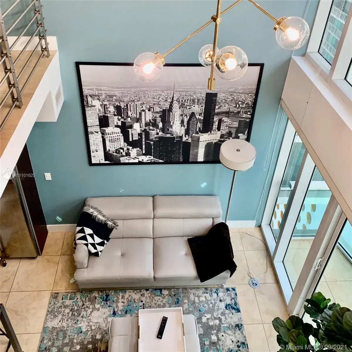 2 bedroom 2 bath Residential Lease for rent at 41 SE 5th St # 1308, Miami FL 33131