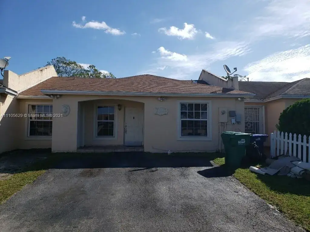 3 bedroom 2 bath Residential Lease for rent at 20249 NW 27th Ct, Miami Gardens FL 33056