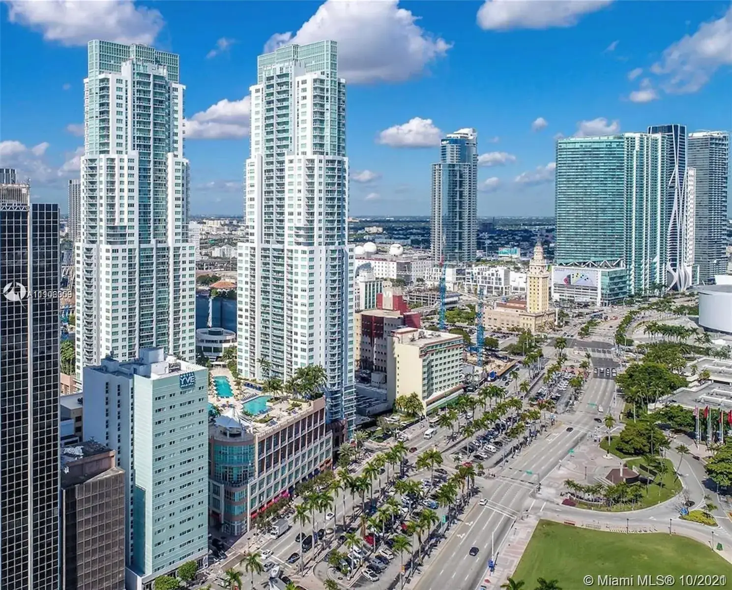 1 bedroom 1 bath Residential for sale at 253 NE 2nd St # 618, Miami FL 33132