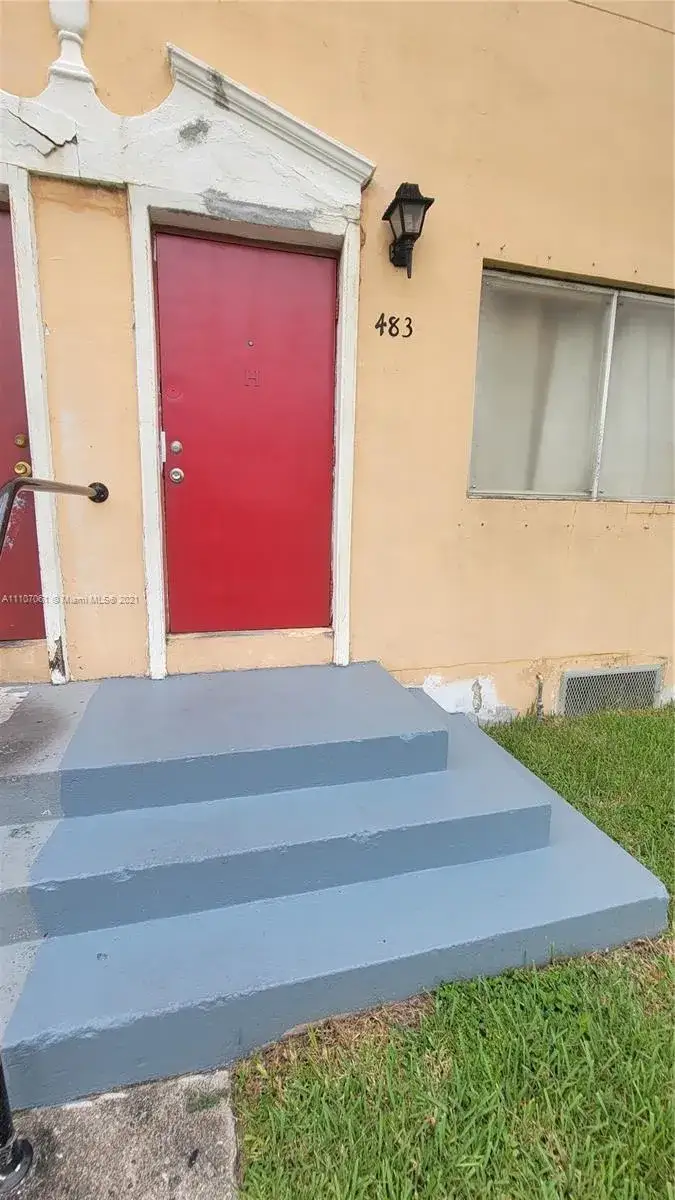 2 bedroom 1 bath Residential for sale at 483 NW 84th Ln # 483, Miami FL 33150