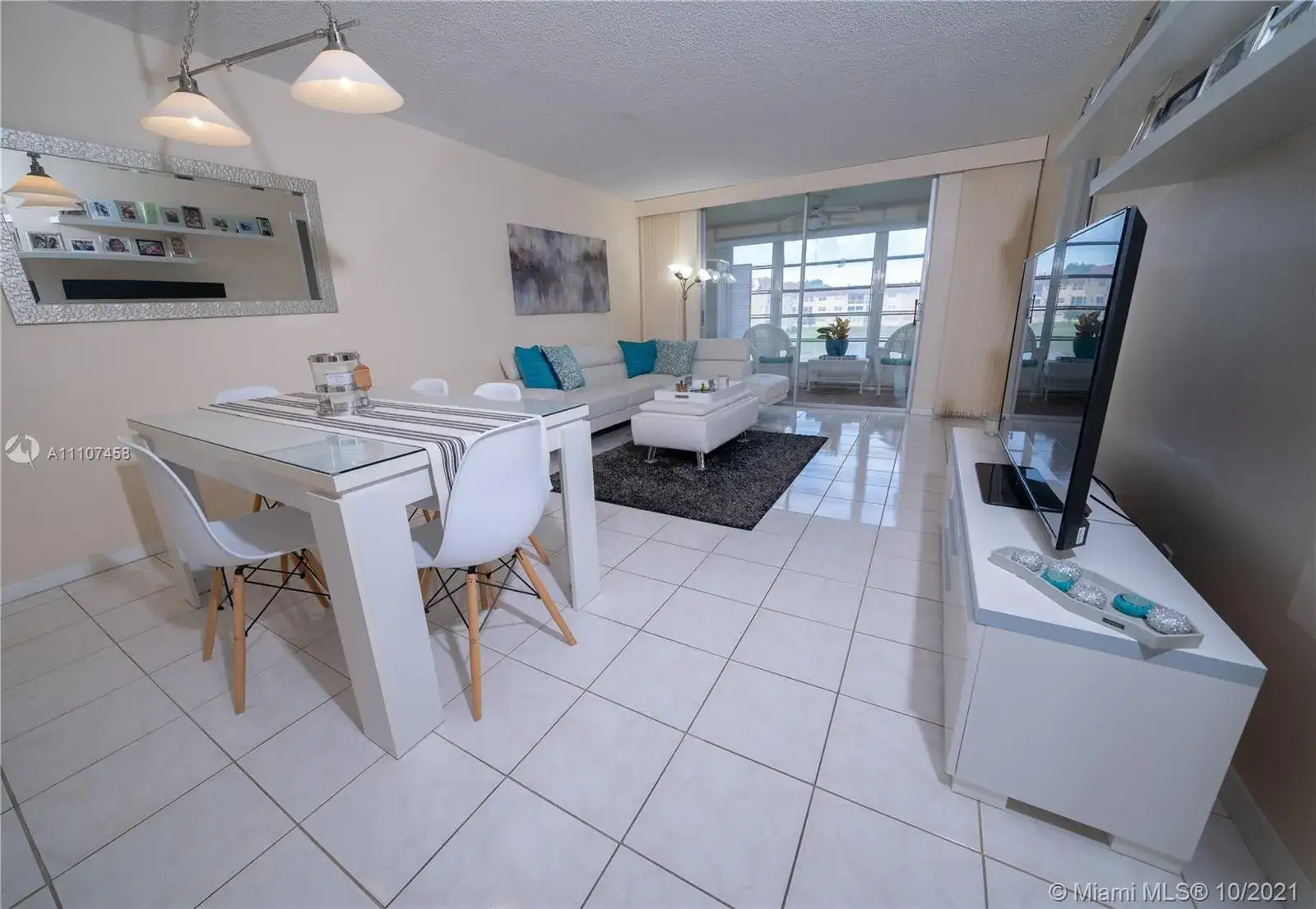 2 bedroom 2 bath Residential for sale at 8901 Sunrise Lakes Blvd # 204, Sunrise FL 33322