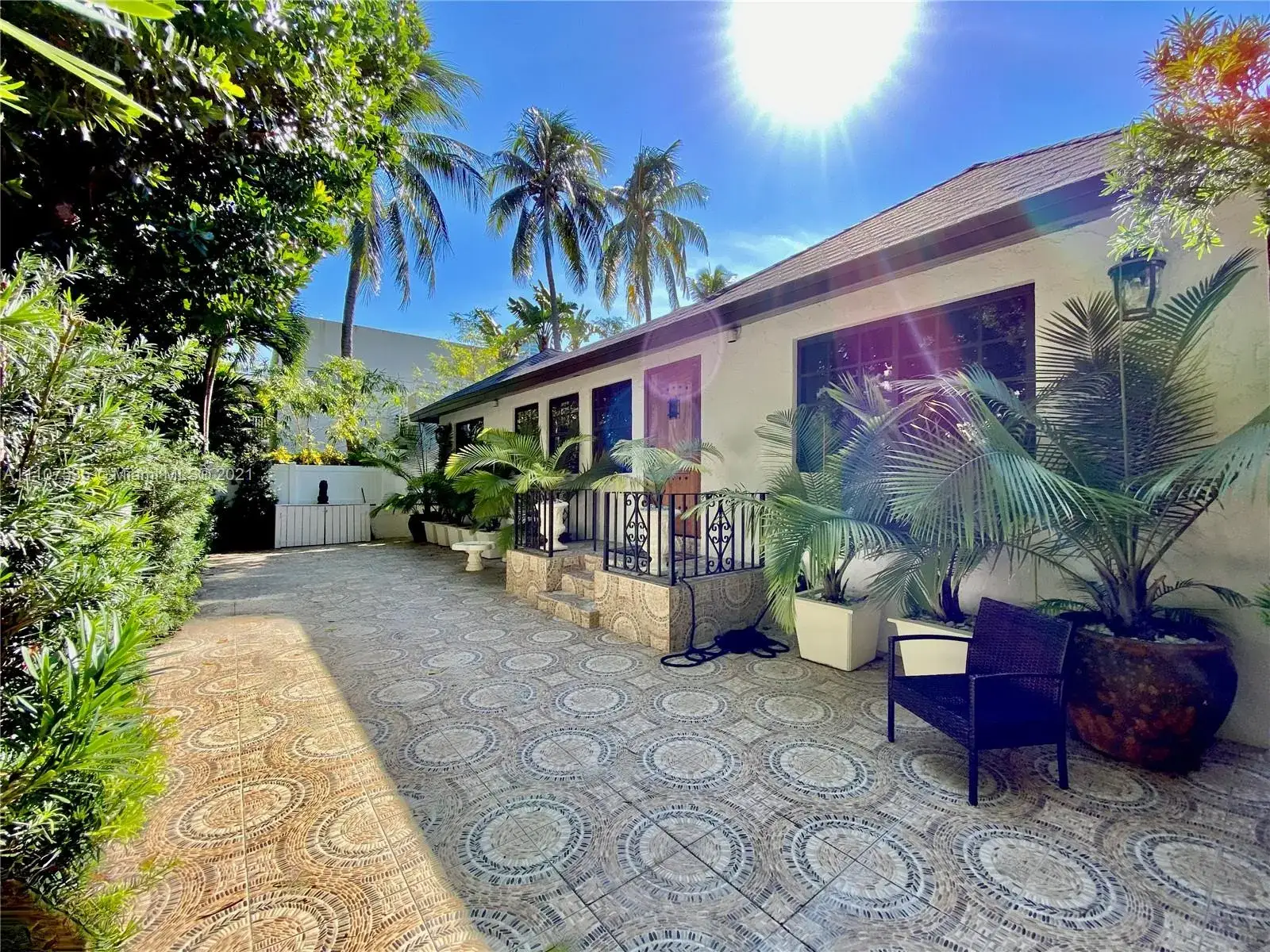 5 bedroom 4 bath Residential for sale at 242 Meridian Ave, Miami Beach FL 33139