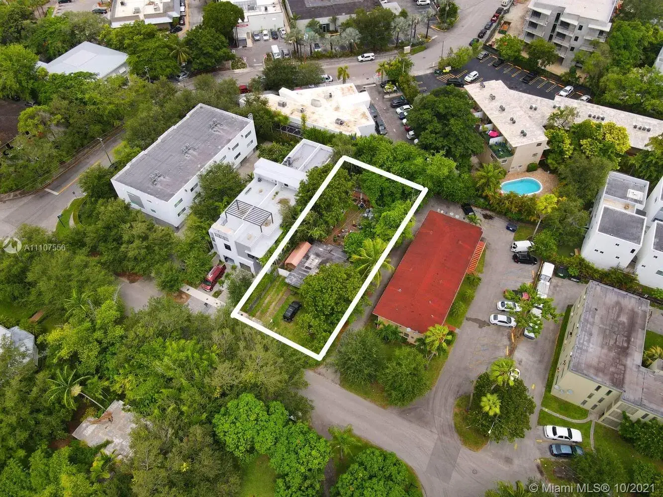 4 bedroom 4 bath Residential for sale at 6021 SW 76th St, South Miami FL 33143