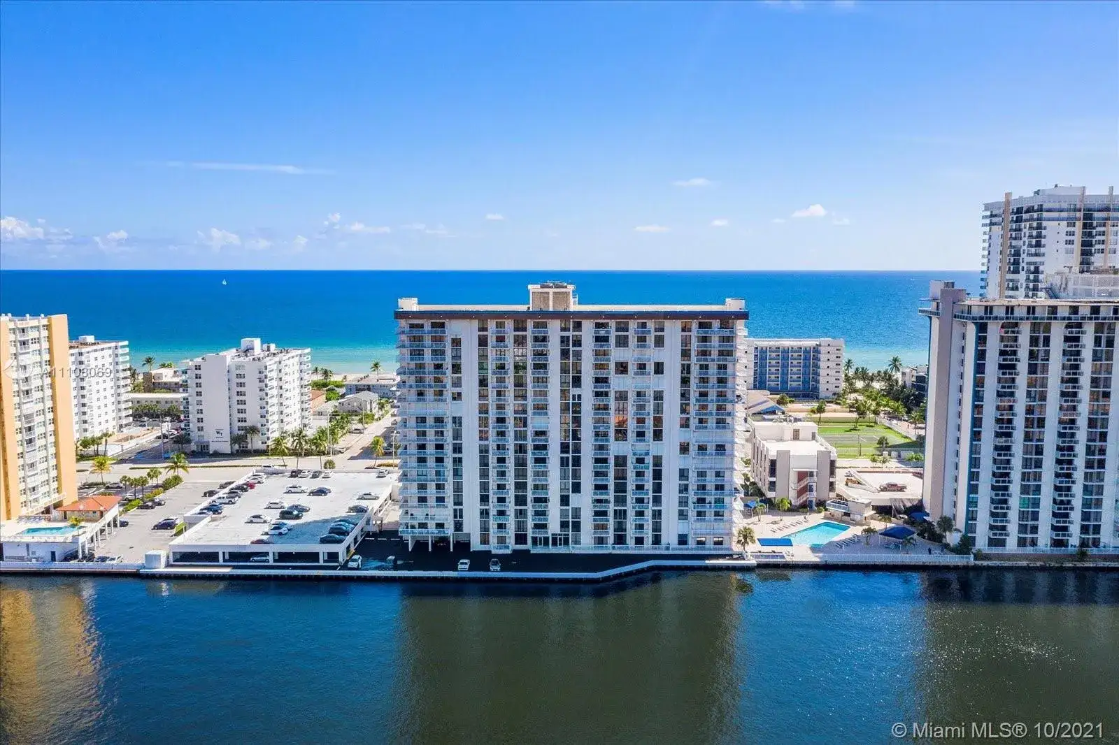 2 bedroom 2 bath Residential for sale at 1500 S Ocean Dr # 3G, Hollywood FL 33019