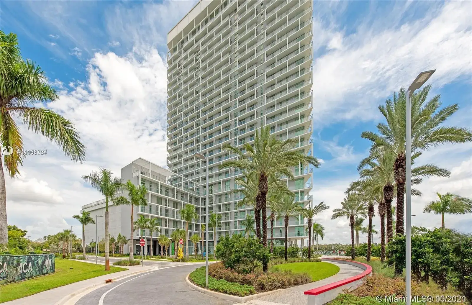2 bedroom 2 bath Residential for sale at 2000 Metropica Way # 1906, Sunrise FL 33323