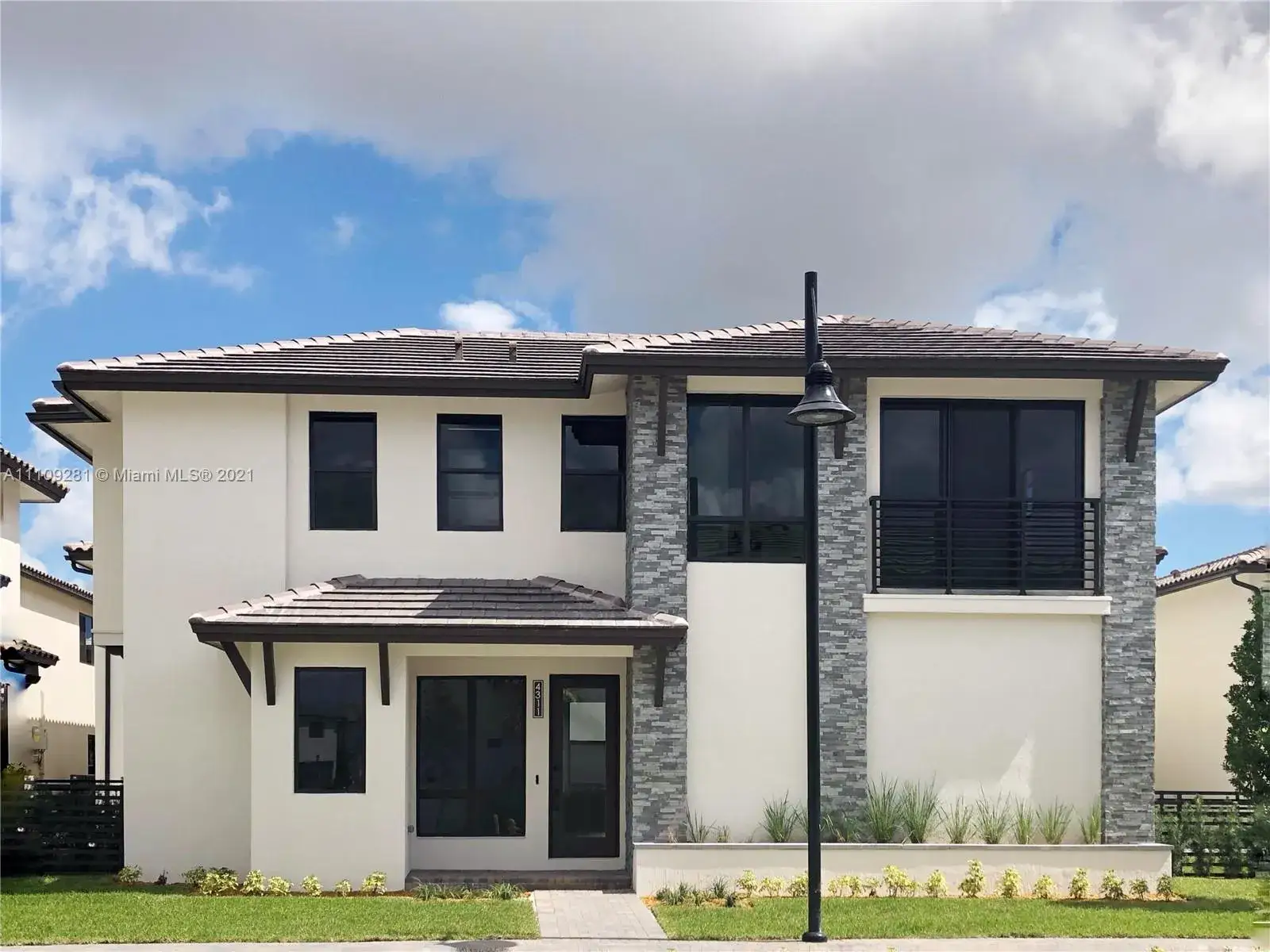 3 bedroom 3 bath Residential for sale at 4311 NW 82nd Ave, Doral FL 33166
