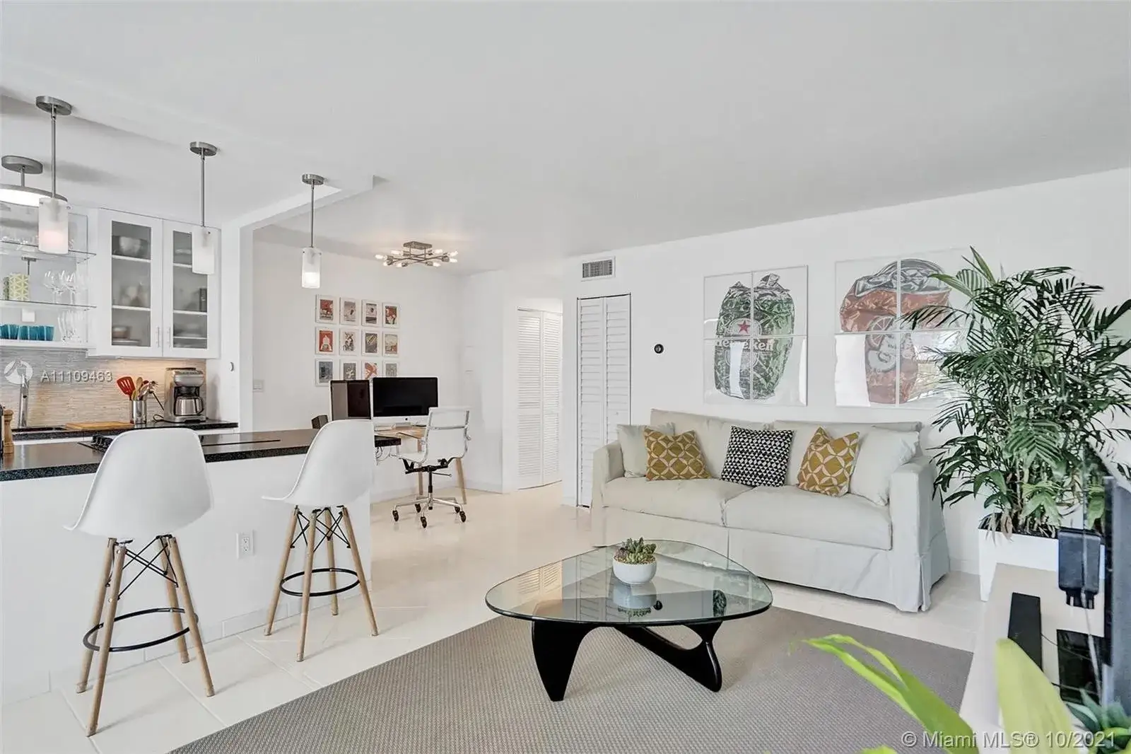 1 bedroom 1 bath Residential Lease for rent at 363 Washington Ave # 44, Miami Beach FL 33139