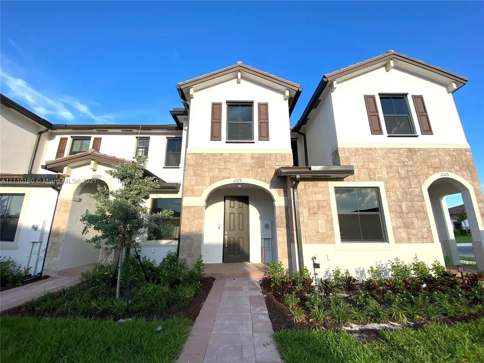 3 bedroom 2 bath Residential for sale at 11119 W 34th Way, Hialeah FL 33018
