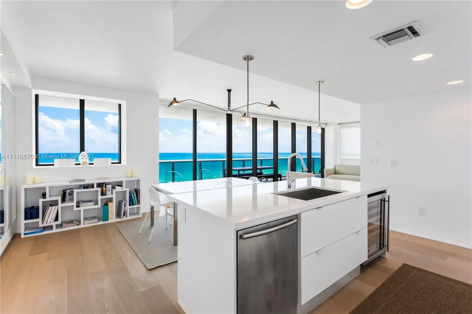 3 bedroom 3 bath Residential for sale at 5875 Collins Ave # 1102, Miami Beach FL 33140