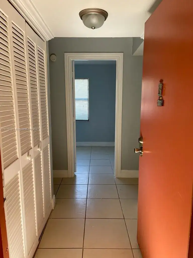 2 bedroom 1 bath Residential Lease for rent at 3199 Foxcroft Rd # 116, Miramar FL 33025