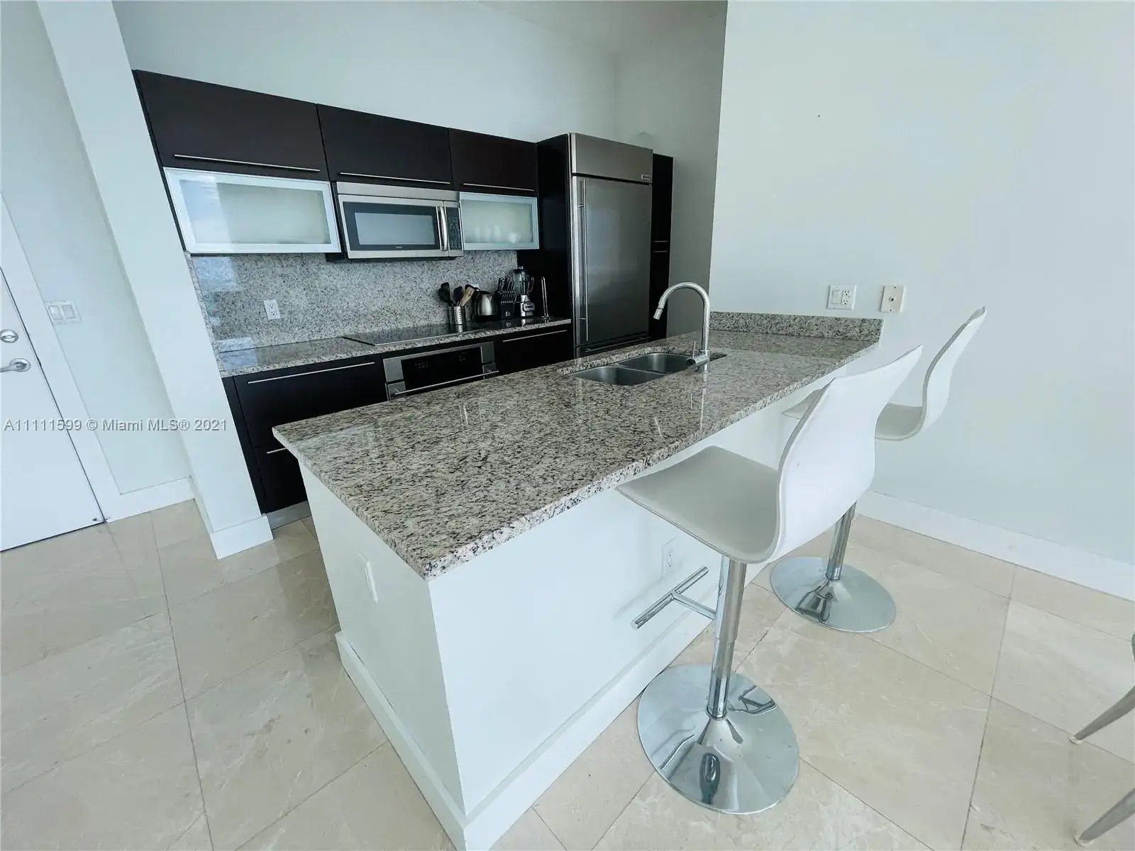 1 bedroom 1 bath Residential for sale at 55 SE 6th St # 4006, Miami FL 33131
