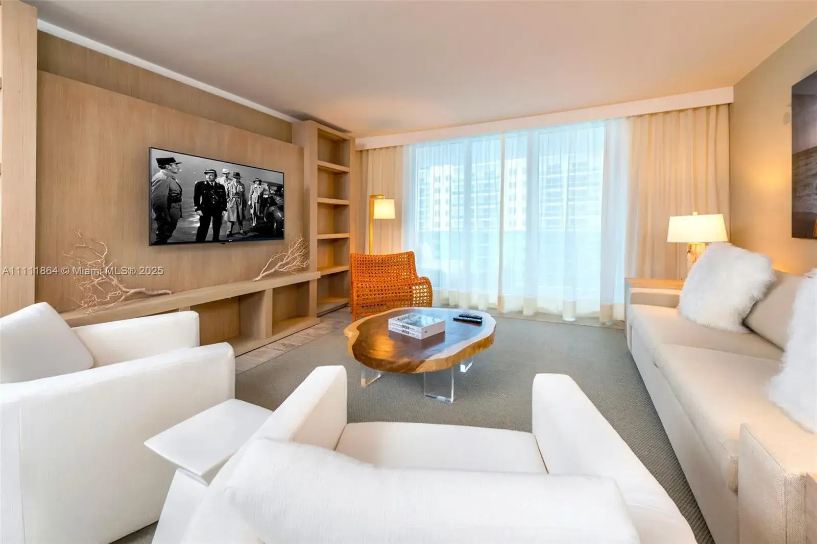 1 bedroom 1 bath Residential Lease for rent at 102 24th St # 906, Miami Beach FL 33139