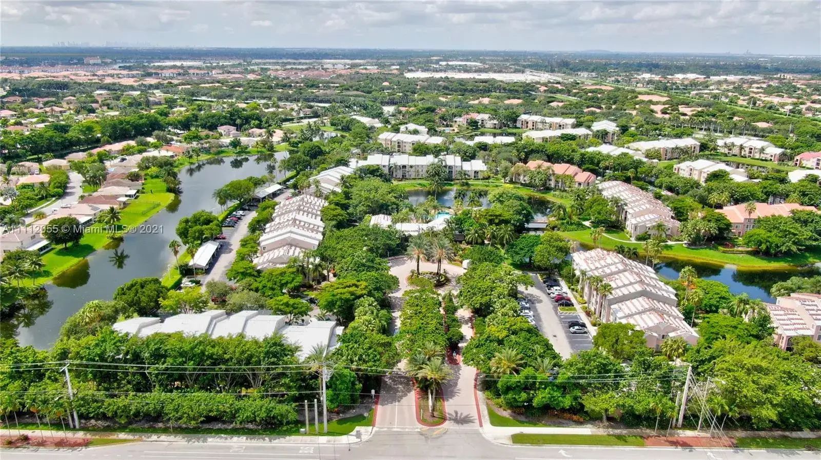 3 bedroom 2 bath Residential for sale at 12178 Saint Andrews Pl # 112, Miramar FL 33025