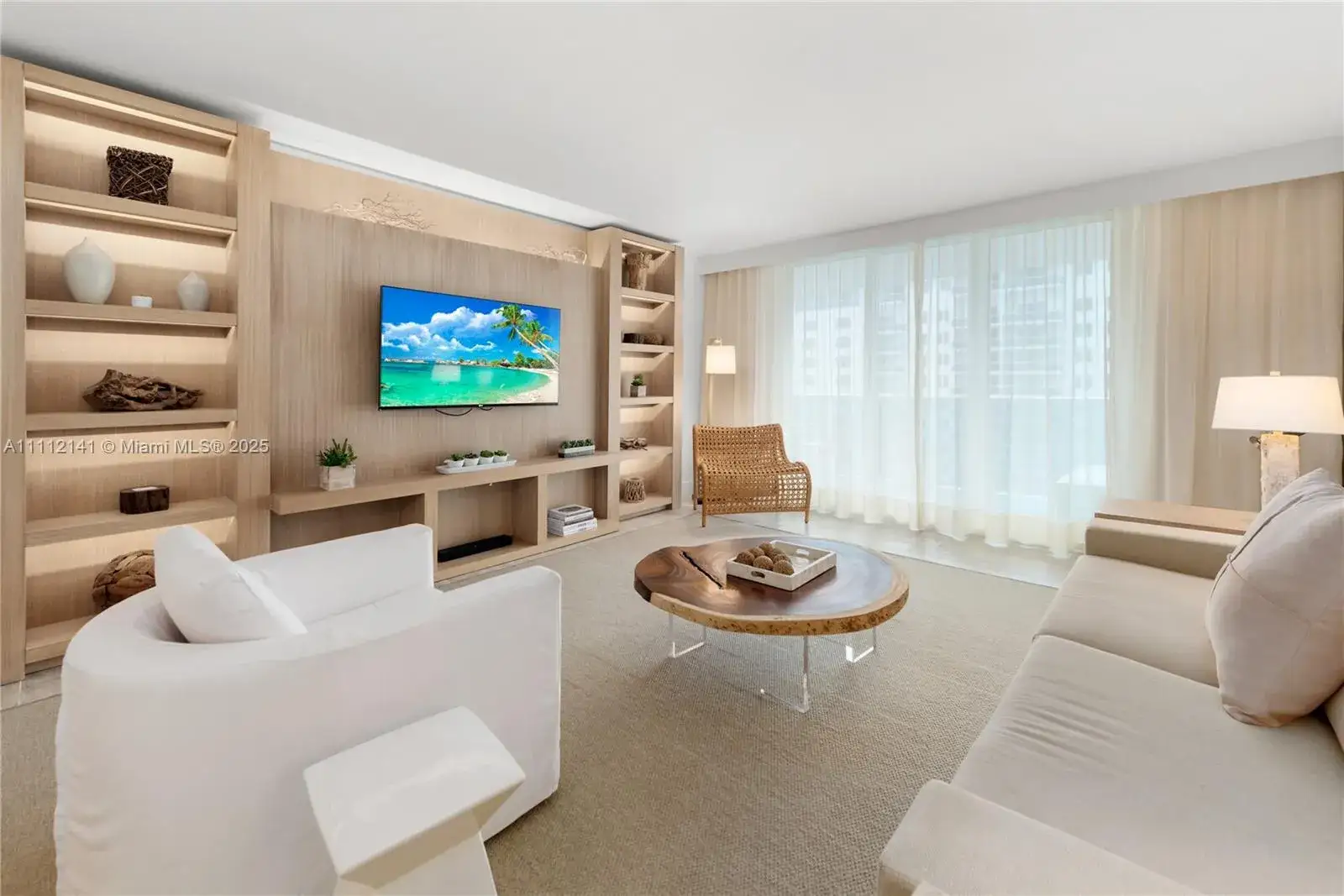 1 bedroom 1 bath Residential Lease for rent at 102 24th St # 1208, Miami Beach FL 33139