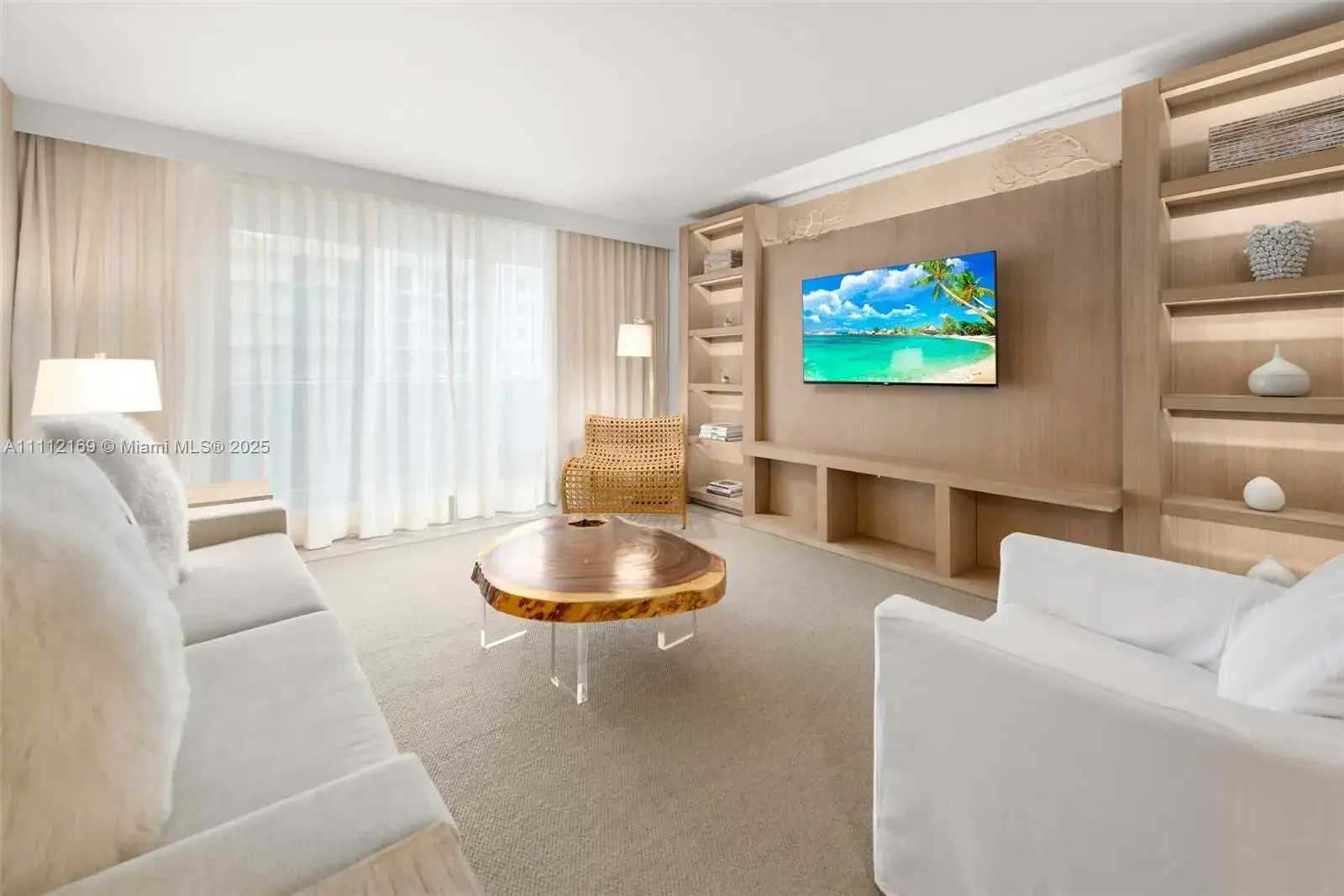 1 bedroom 1 bath Residential Lease for rent at 102 24th St # 1211, Miami Beach FL 33139