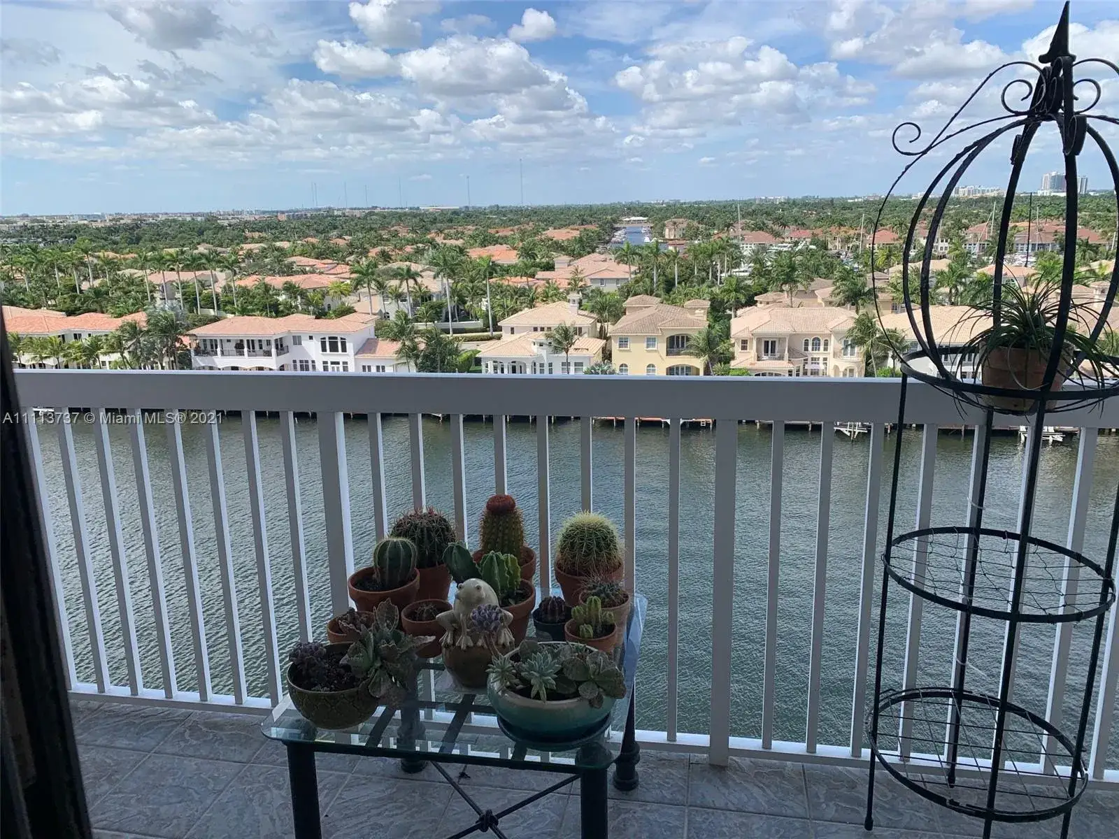 2 bedroom 2 bath Residential Lease for rent at 1500 S Ocean Dr # 10E, Hollywood FL 33019