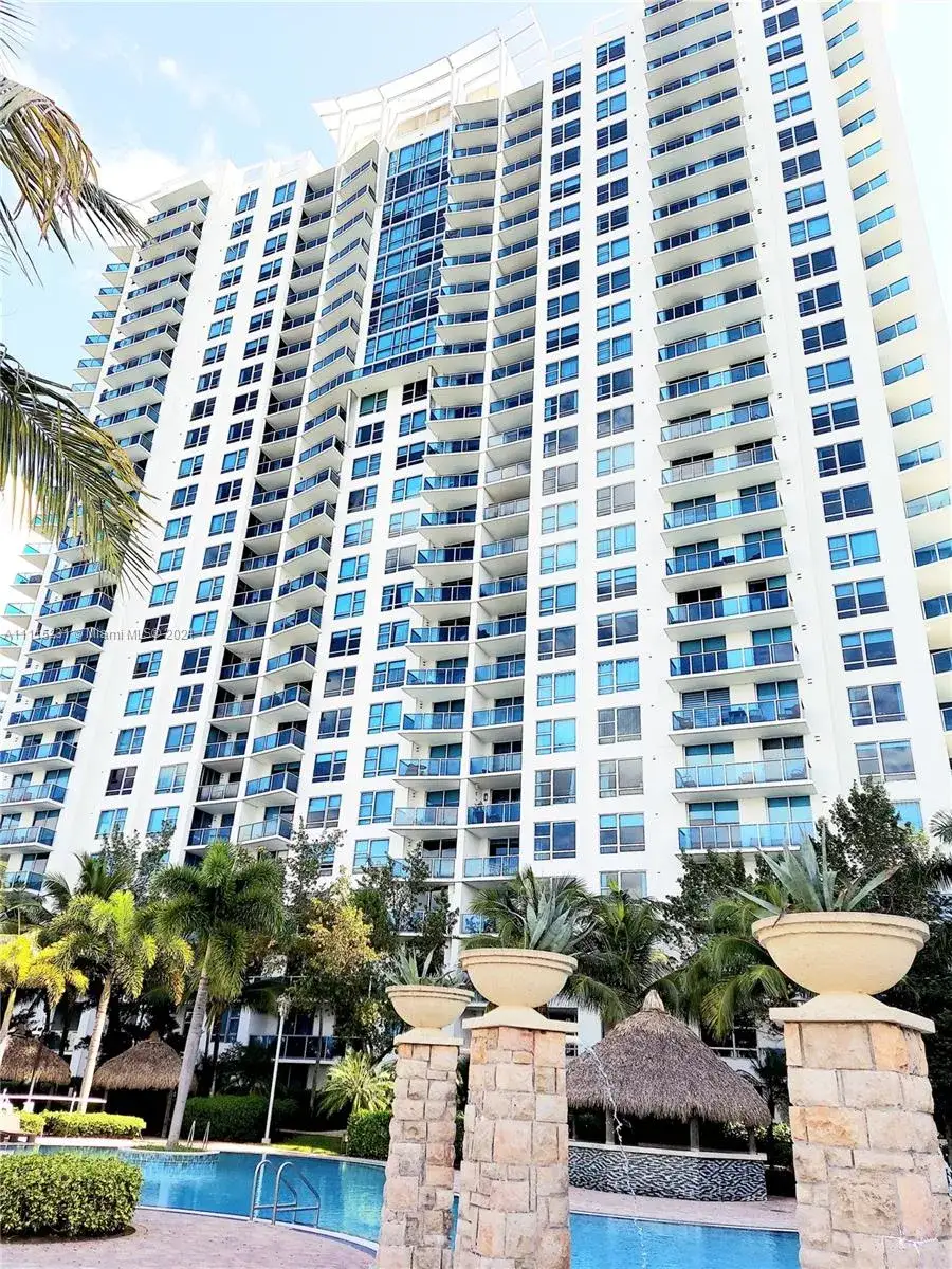 2 bedroom 2 bath Residential for sale at 2681 N Flamingo Rd # 2102S, Sunrise FL 33323