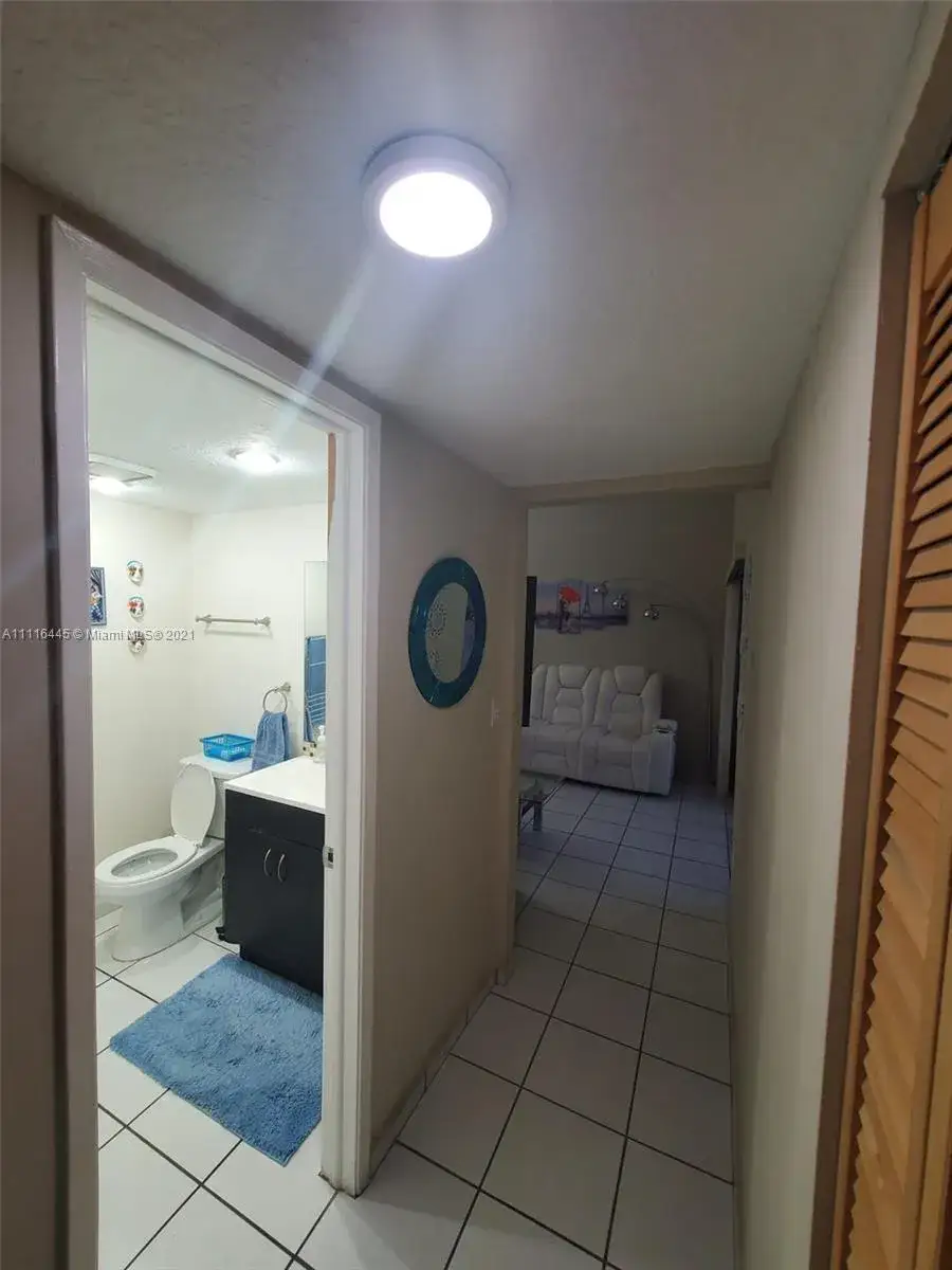 2 bedroom 2 bath Residential Lease for rent at 9411 Fontainebleau Blvd # 25, Miami FL 33172