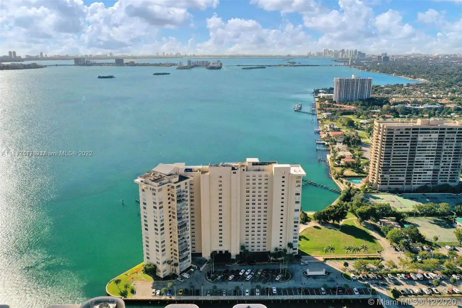 2 bedroom 2 bath Residential for sale at 11111 Biscayne Blvd # 3F, Miami FL 33181