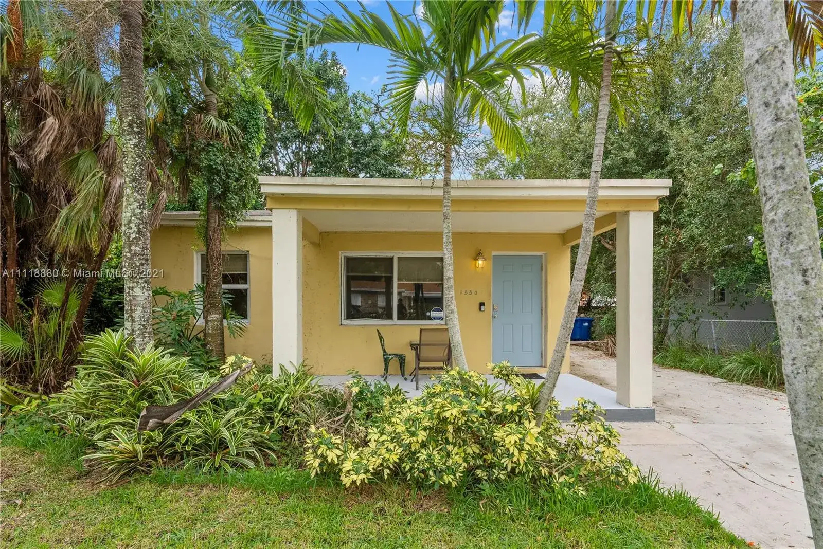 2 bedroom 1 bath Residential Lease for rent at 1550 NE 151st Ter, North Miami Beach FL 33162