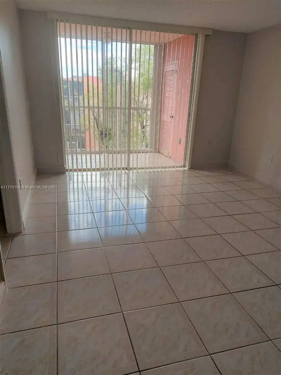 2 bedroom 2 bath Residential for sale at 19741 SW 114th Ave # 13, Miami FL 33157