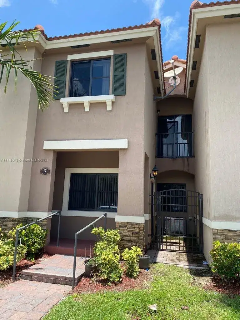 3 bedroom 2 bath Residential for sale at 22511 SW 88th Pl, Cutler Bay FL 33190
