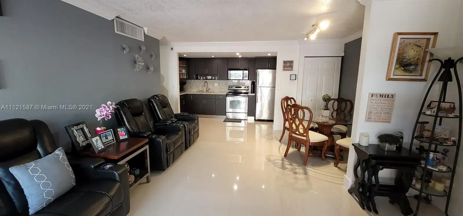 2 bedroom 2 bath Residential Lease for rent at 4160 NW 79th Ave # 1H, Doral FL 33166
