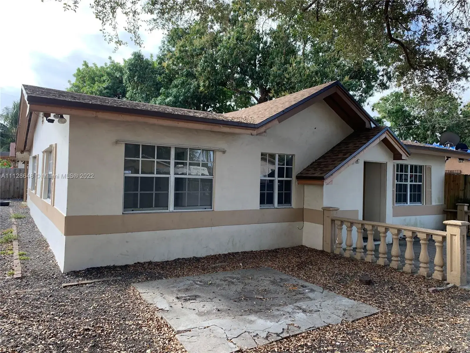 8 bedroom 5 bath Residential for sale at 2500 NW 91st St, Miami FL 33147