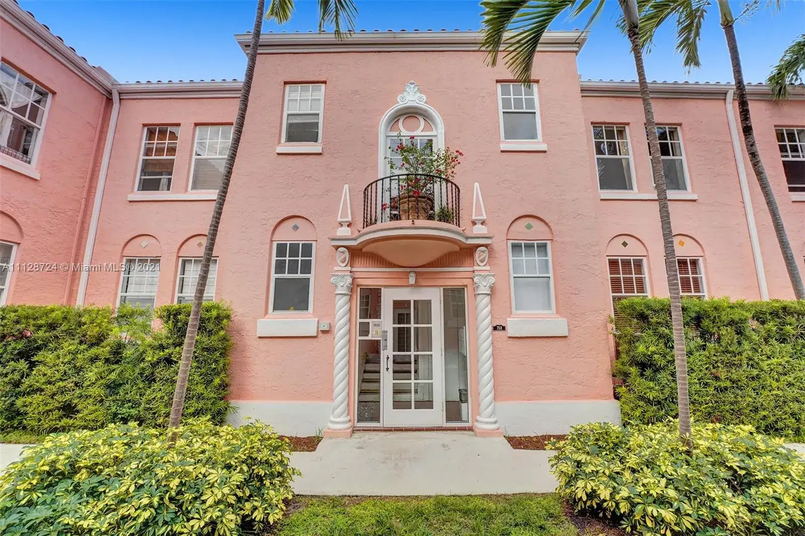 1 bedroom 1 bath Residential for sale at 758 Meridian Ave # 6, Miami Beach FL 33139