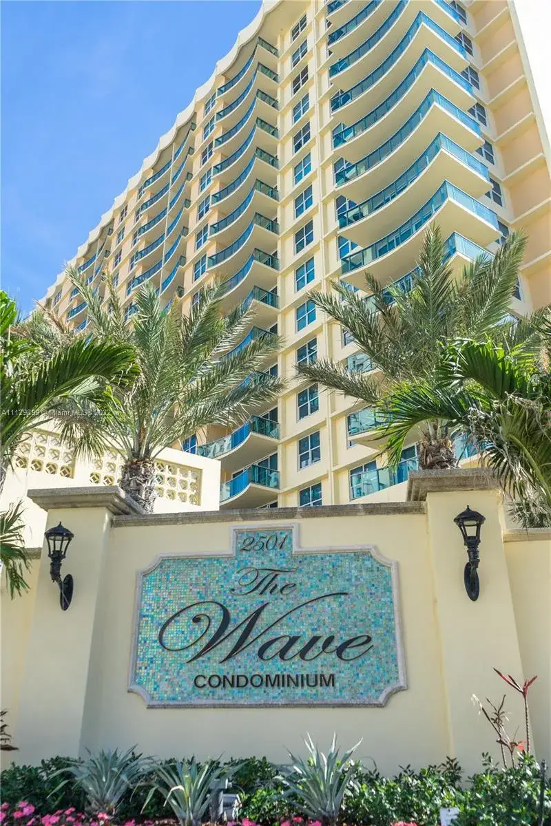 1 bedroom 1 bath Residential Lease for rent at 2501 S Ocean Dr # 302, Hollywood FL 33019