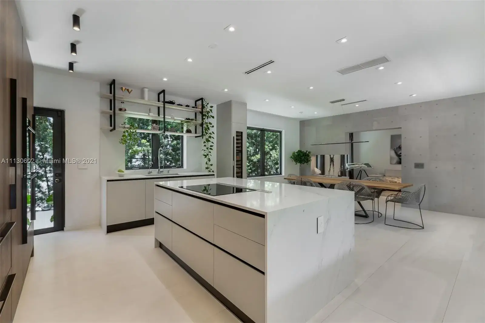 3 bedroom 3 bath Residential for sale at 725 W 49th St, Miami Beach FL 33140