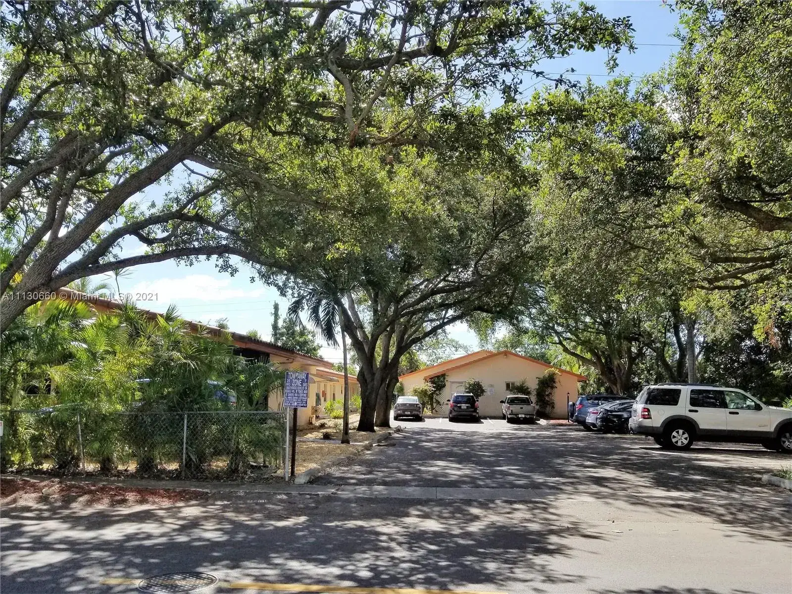 2 bedroom 1 bath Residential Lease for rent at 2308 Monroe St # 4, Hollywood FL 33020