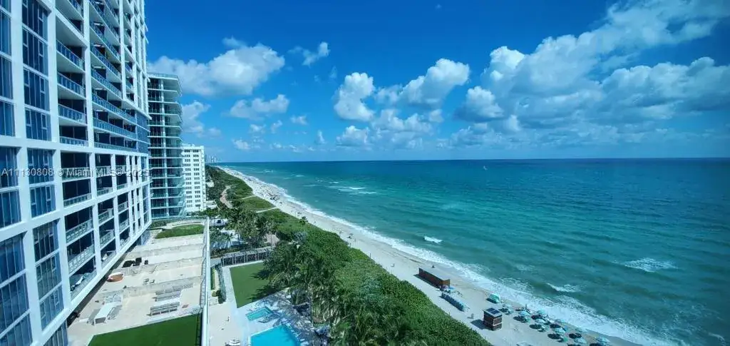 1 bedroom 1 bath Residential for sale at 6801 Collins Ave # C1115, Miami Beach FL 33141
