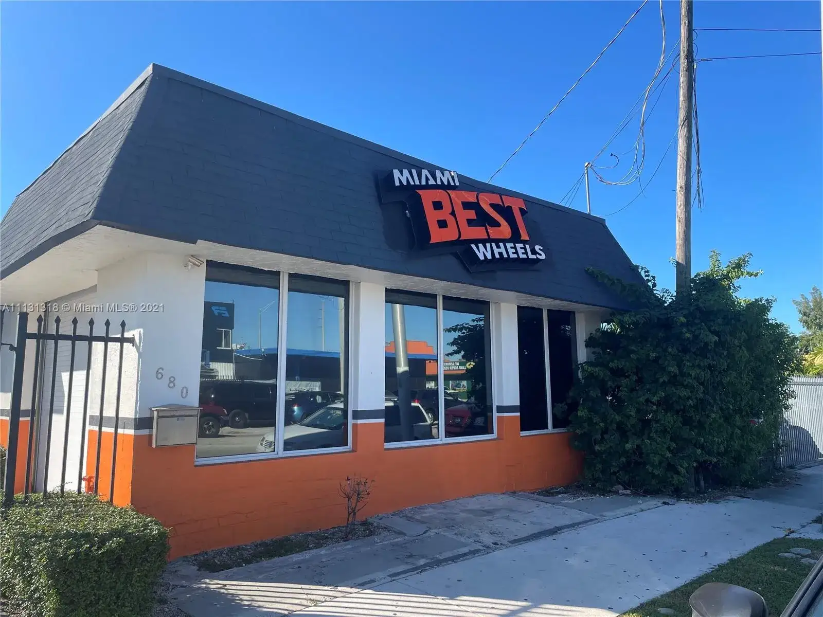 Commercial Sale for sale at 680 NW 71st St, Miami FL 33150