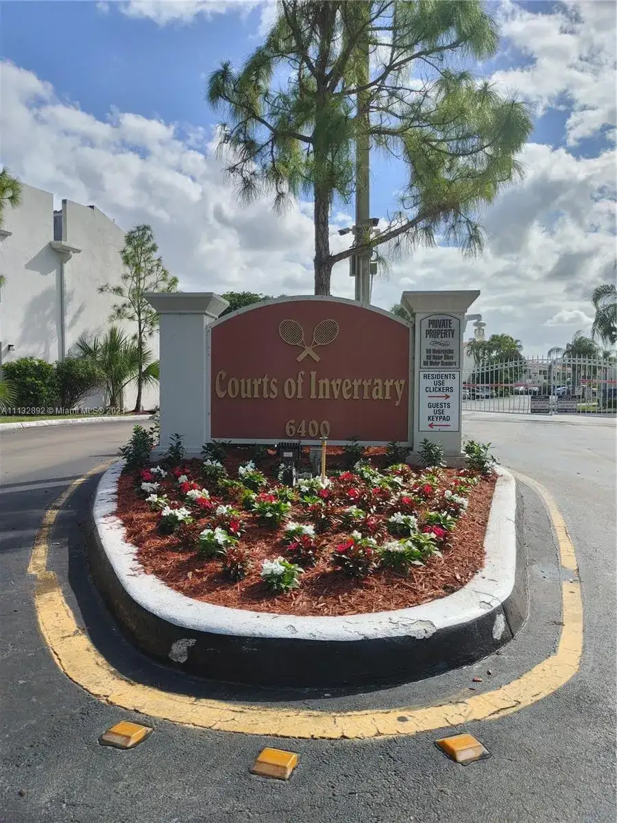 3 bedroom 3 bath Residential for sale at 6532 Racquet Club Dr # 73, Lauderhill FL 33319