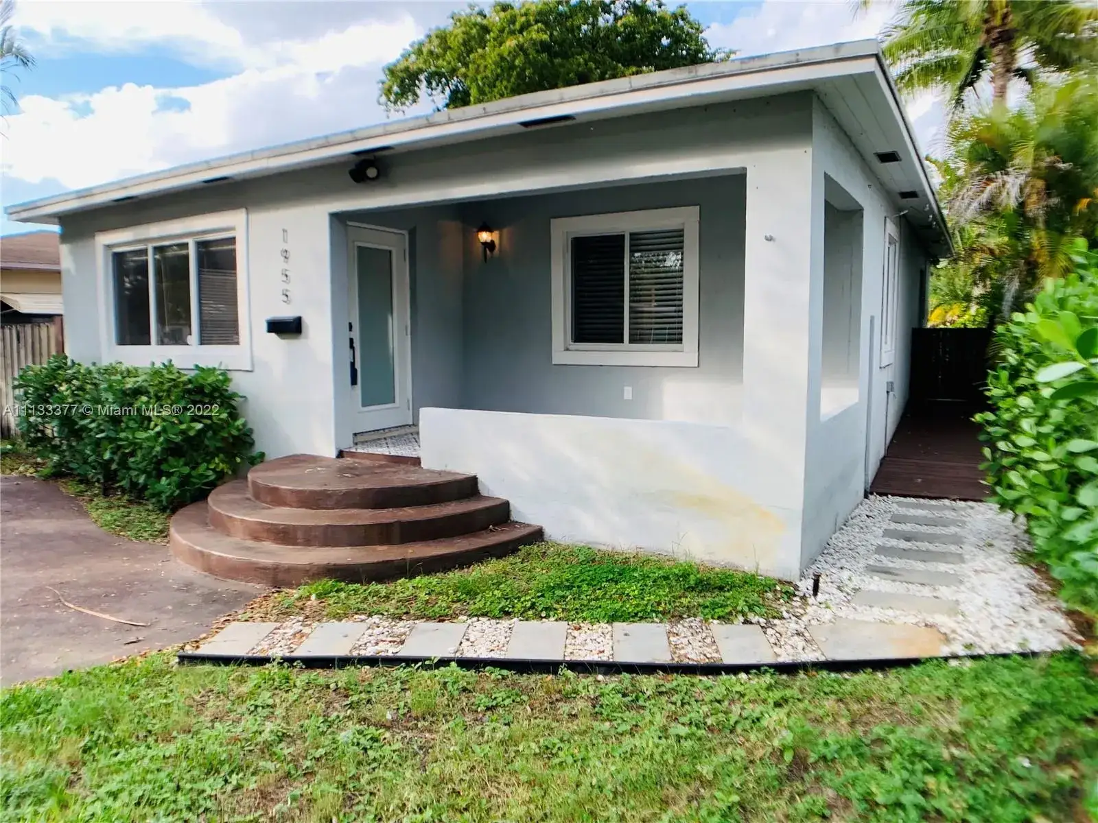 3 bedroom 2 bath Residential for sale at 1955 Washington St, Hollywood FL 33020