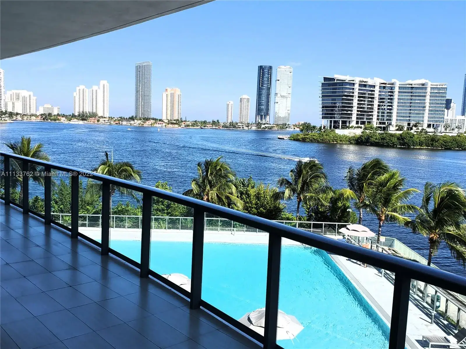 3 bedroom 4 bath Residential for sale at 3300 NE 188th St # 315, Aventura FL 33180