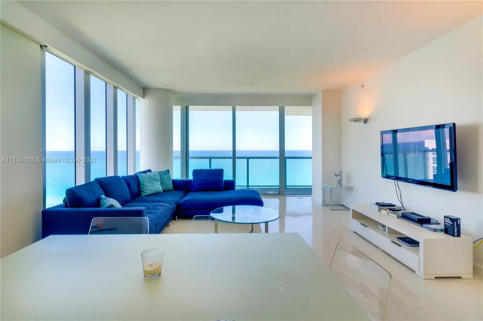 2 bedroom 2 bath Residential for sale at 6799 Collins Ave # 1602, Miami Beach FL 33141