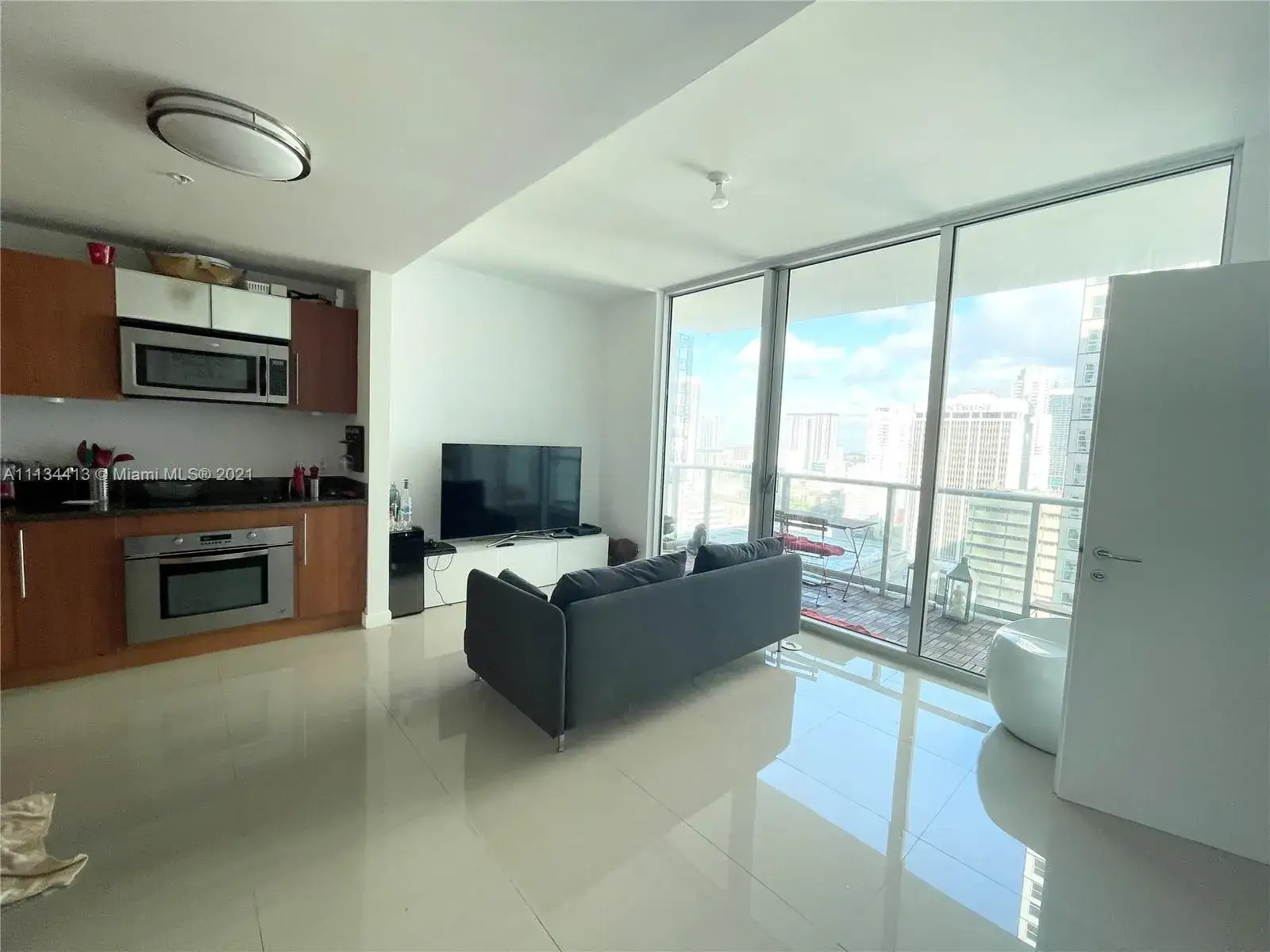 1 bedroom 1 bath Residential for sale at 300 S Biscayne Blvd # 2603, Miami FL 33131