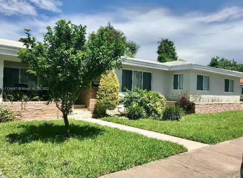 3 bedroom 2 bath Residential Lease for rent at 411 Alesio Ave, Coral Gables FL 33134