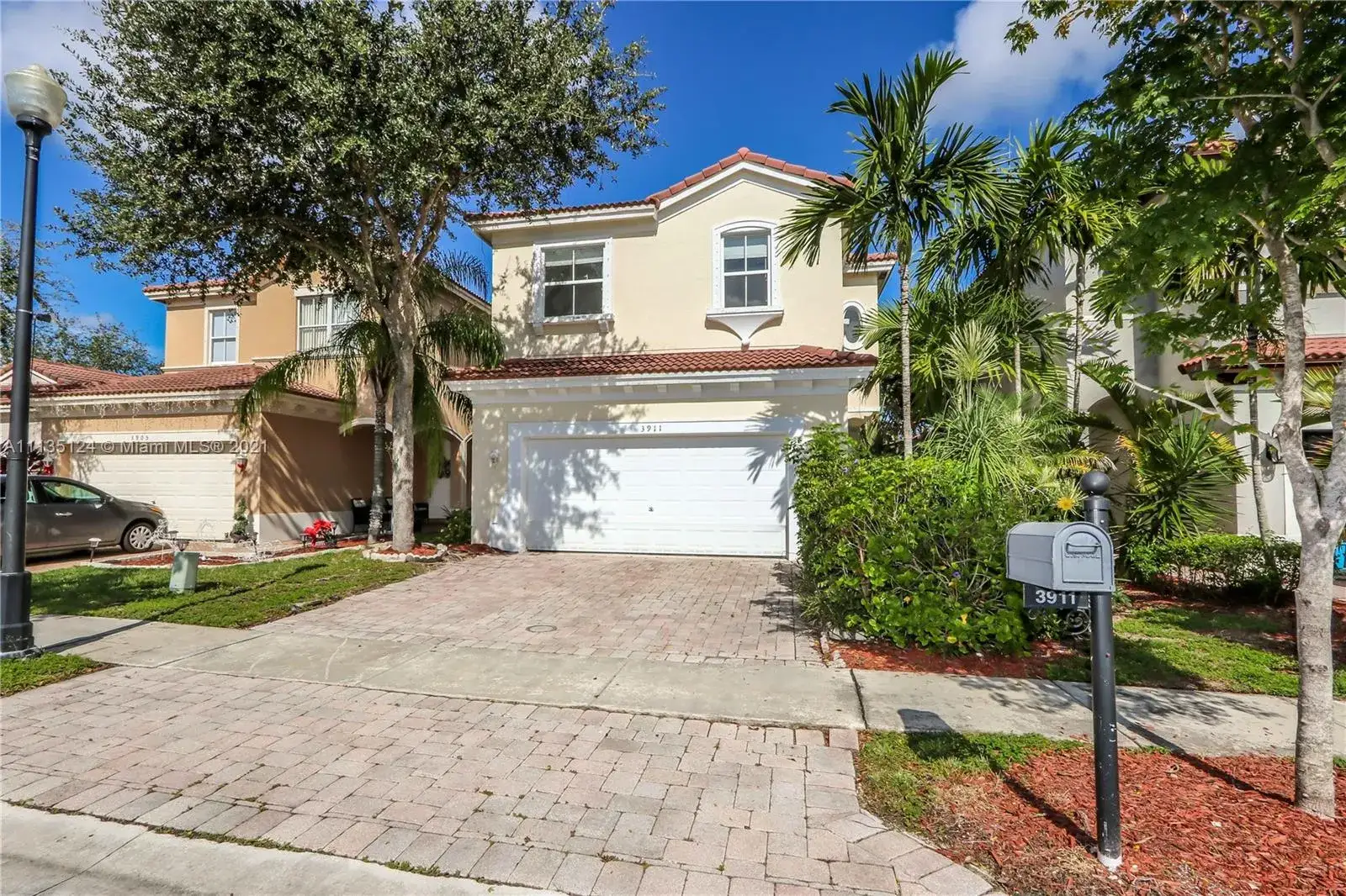 3 bedroom 2 bath Residential for sale at 3911 NE 13th Dr, Homestead FL 33033