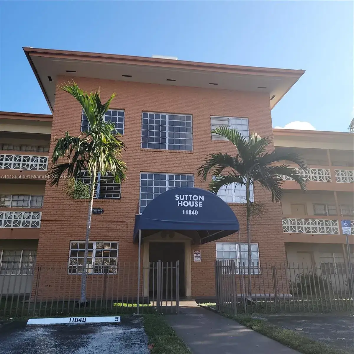2 bedroom 2 bath Residential for sale at 11840 NE 19th Dr # 2, North Miami FL 33181