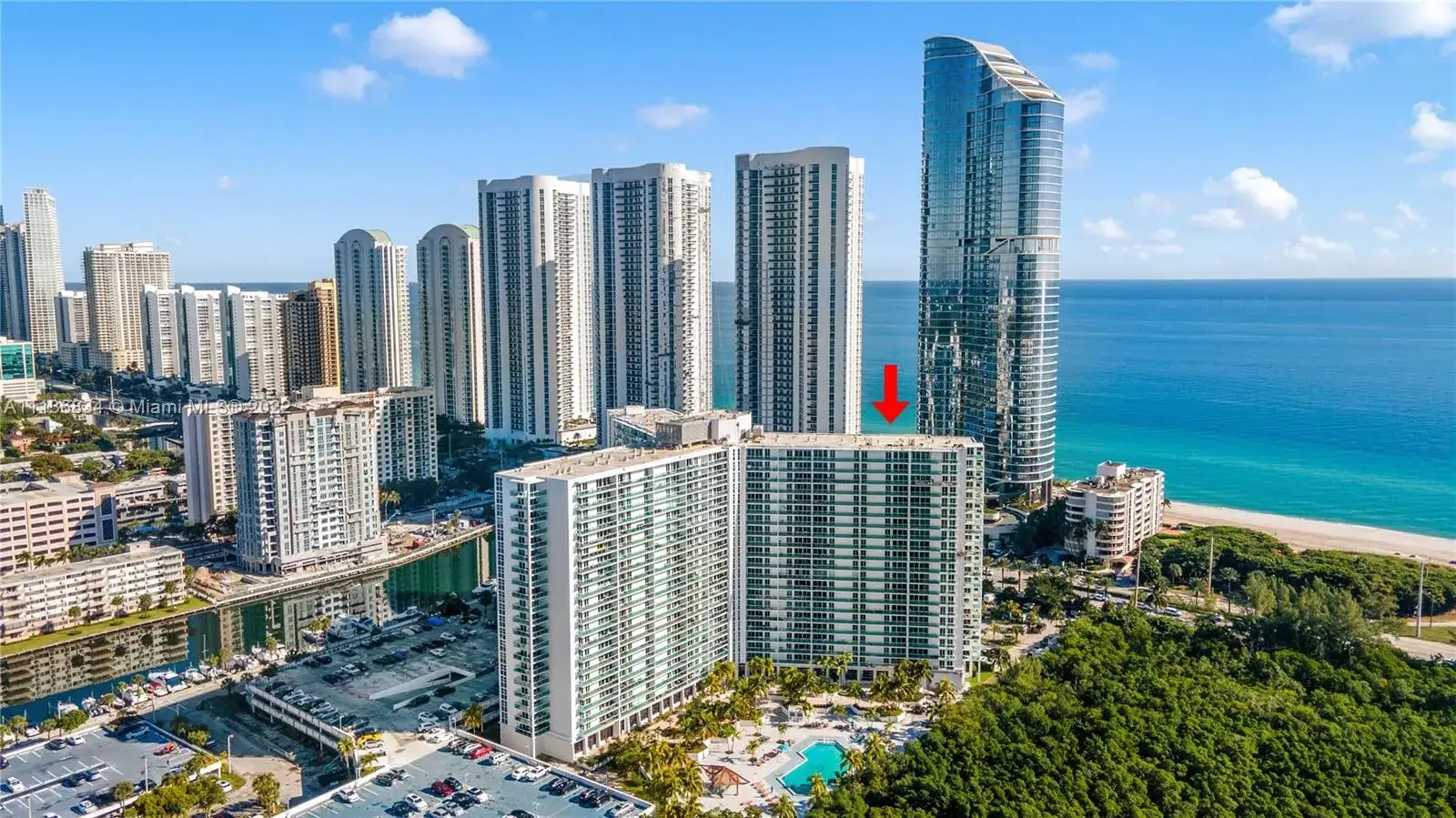 2 bedroom 2 bath Residential for sale at 100 Bayview Dr # 331, Sunny Isles Beach FL 33160